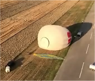 white_balloon_collapse