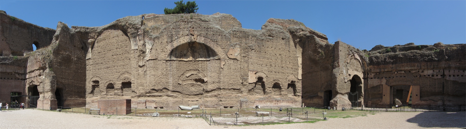 entrance_to_the_baths