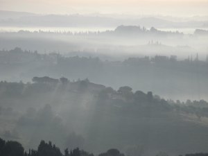 mist_in_the_tuscan_valleys