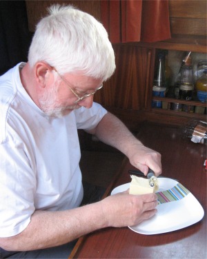 alan_peeling_cheese