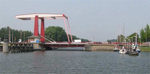 cantilevered_bridge
