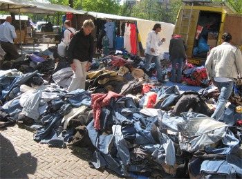 second_hand_clothes_stall