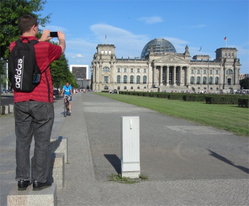 dan_captures_reichstag