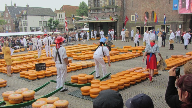 cheeses_on_the_waagplein