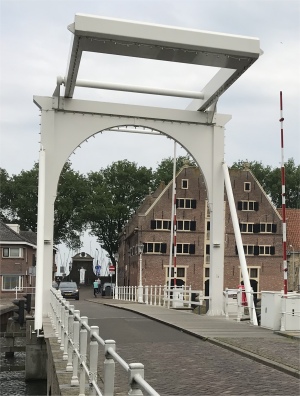 oosterhaven_and_zwaanstraat_bridge