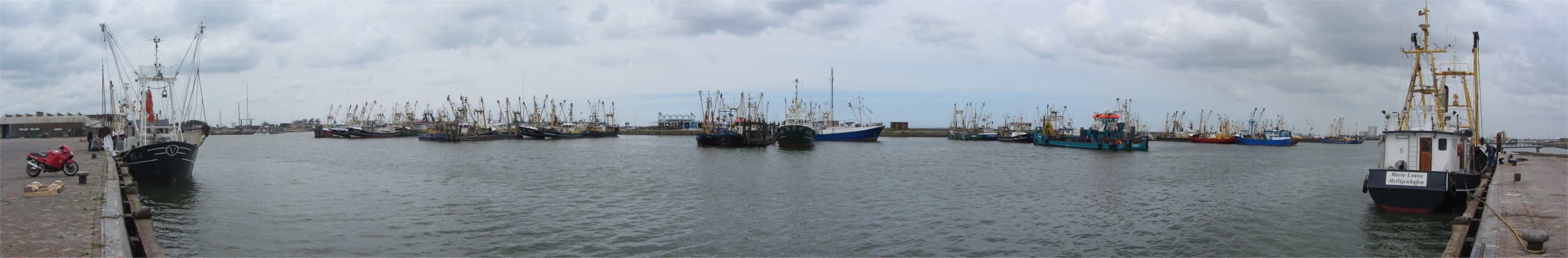 lauwersoog_fishing_harbour