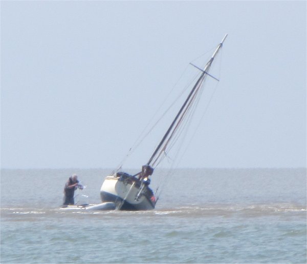 yacht_aground
