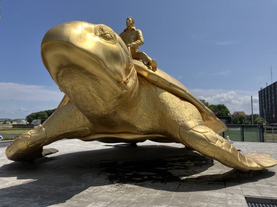 searching_for_utopia