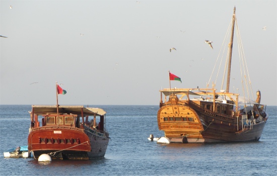 muttrah_dhows